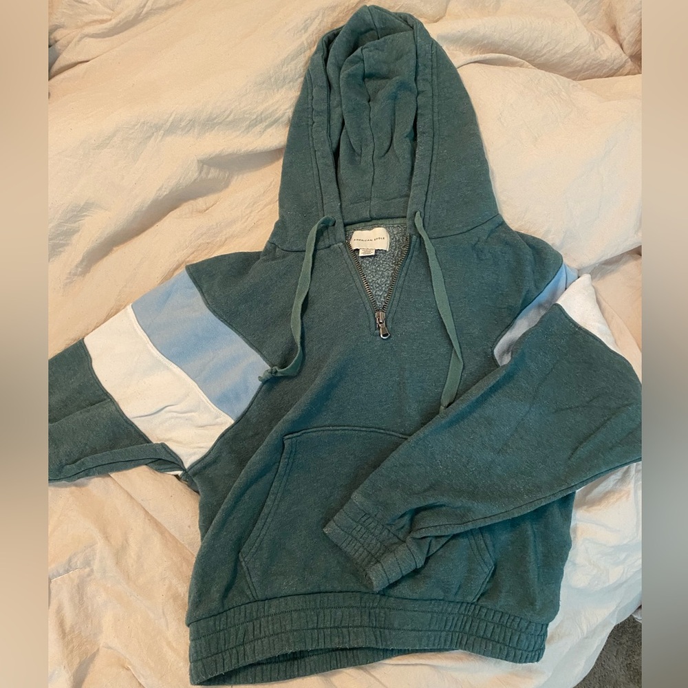 American Eagle Outfitters Colorblock Cropped Sweatshirt Hoodie